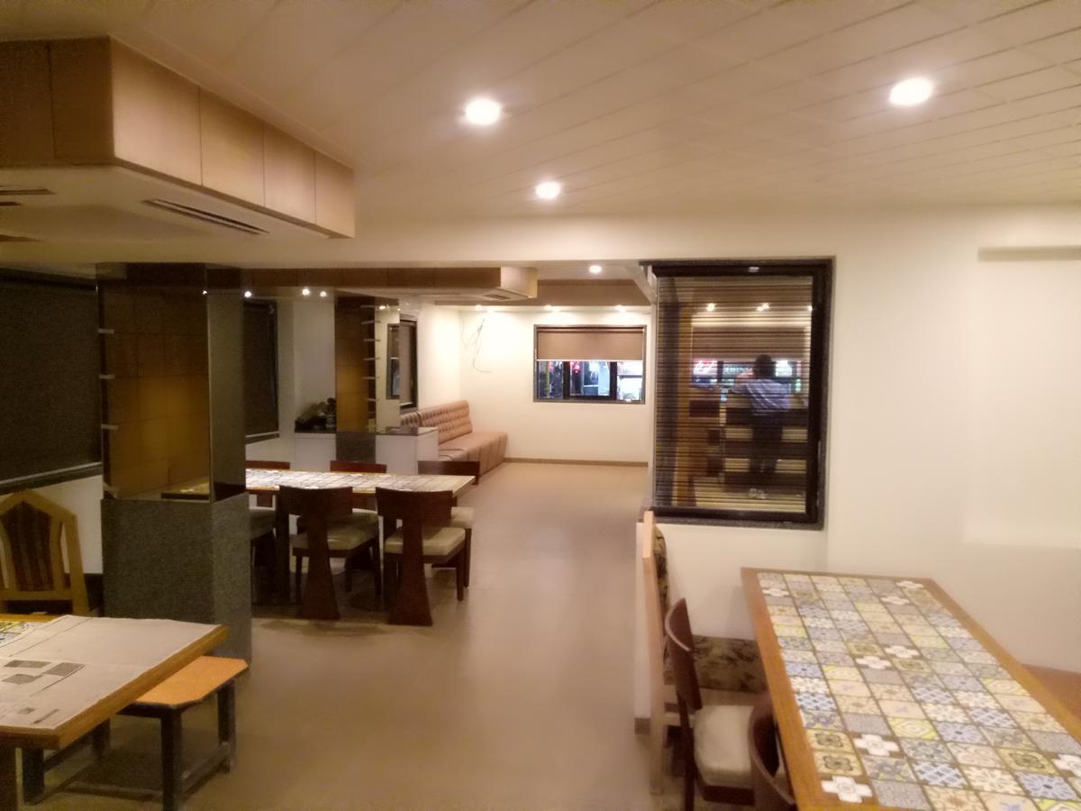 דמאן Hotel Umesh מראה חיצוני תמונה